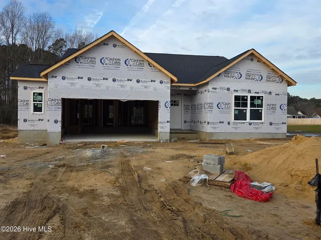 $405,330 | 2928 Tucker Hl Drive, Grimesland, NC 27837