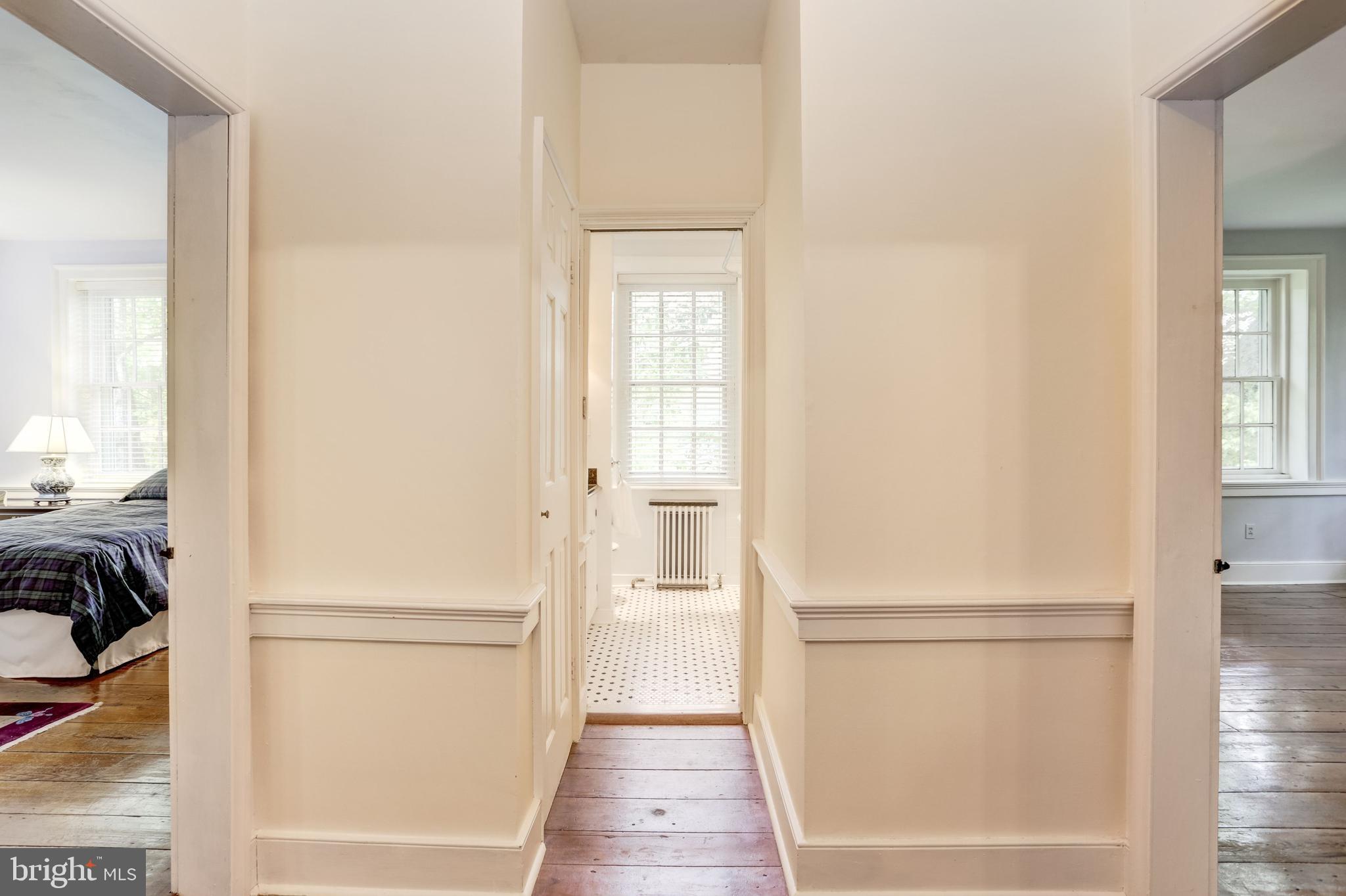 12301 Liberty Road Union Bridge, MD 21791 - Photo 49 of 90 Upper Level Hallway