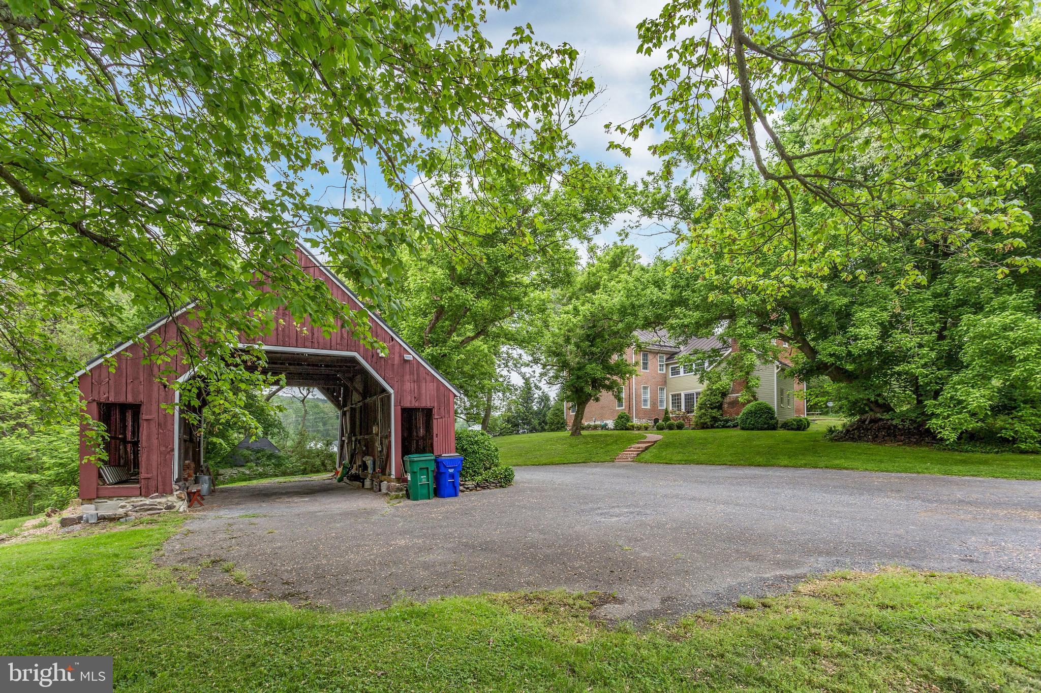 12301 Liberty Road Union Bridge, MD 21791 - Photo 76 of 90 Drive-Thru Barn