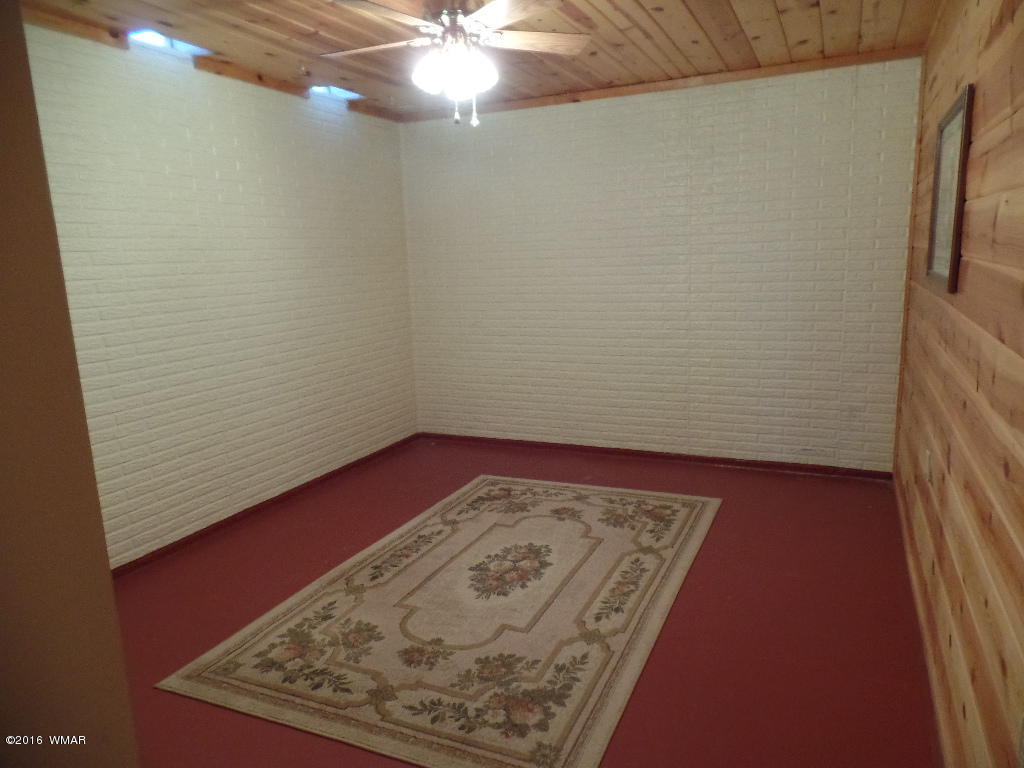 1124 North 650 Street Snowflake, AZ 85937 - Photo 19 of 35 a view of an empty room