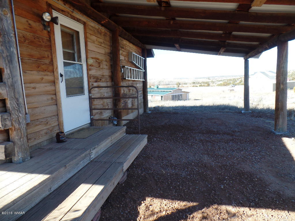 1124 North 650 Street Snowflake, AZ 85937 - Photo 29 of 35 a view of a car park from a balcony