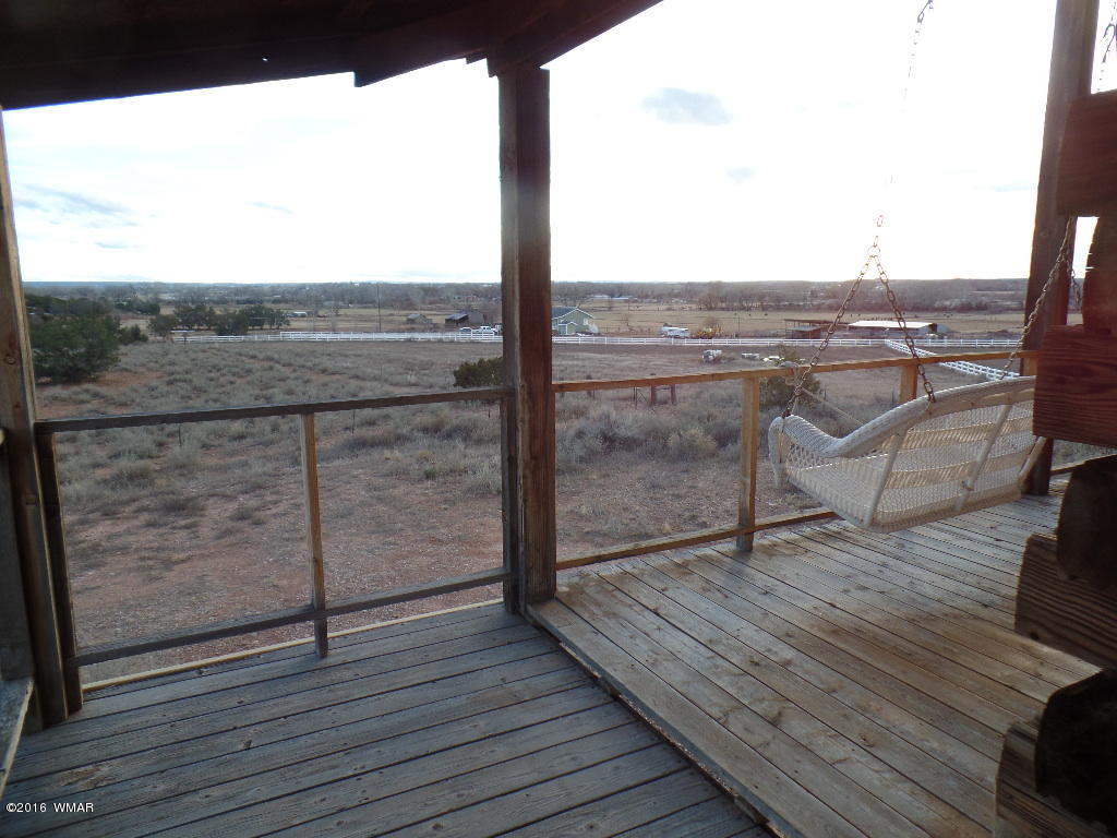 1124 North 650 Street Snowflake, AZ 85937 - Photo 31 of 35 a view of a terrace with wooden floor