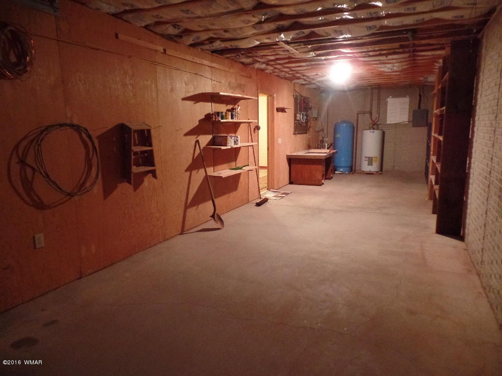 1124 North 650 Street Snowflake, AZ 85937 - Photo 33 of 35 a view of a room with gym equipment