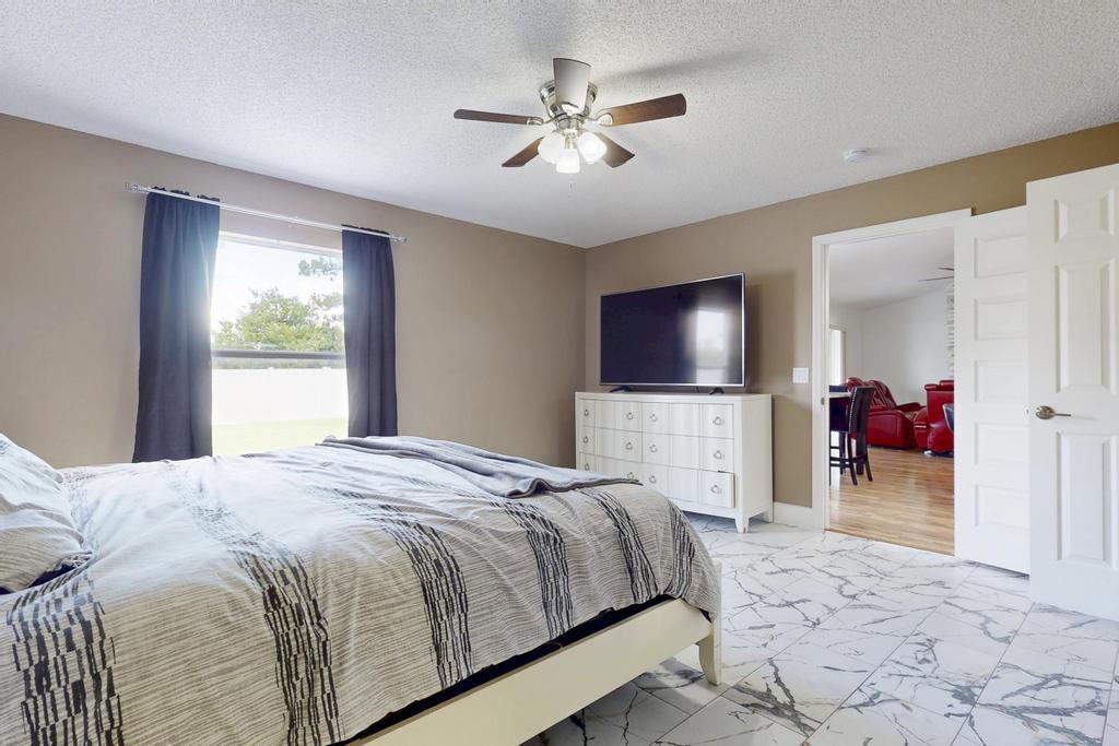 573 Southwest Cherryhill Road Port St. Lucie, FL 34953 - Photo 30 of 63 iPixx_01_24