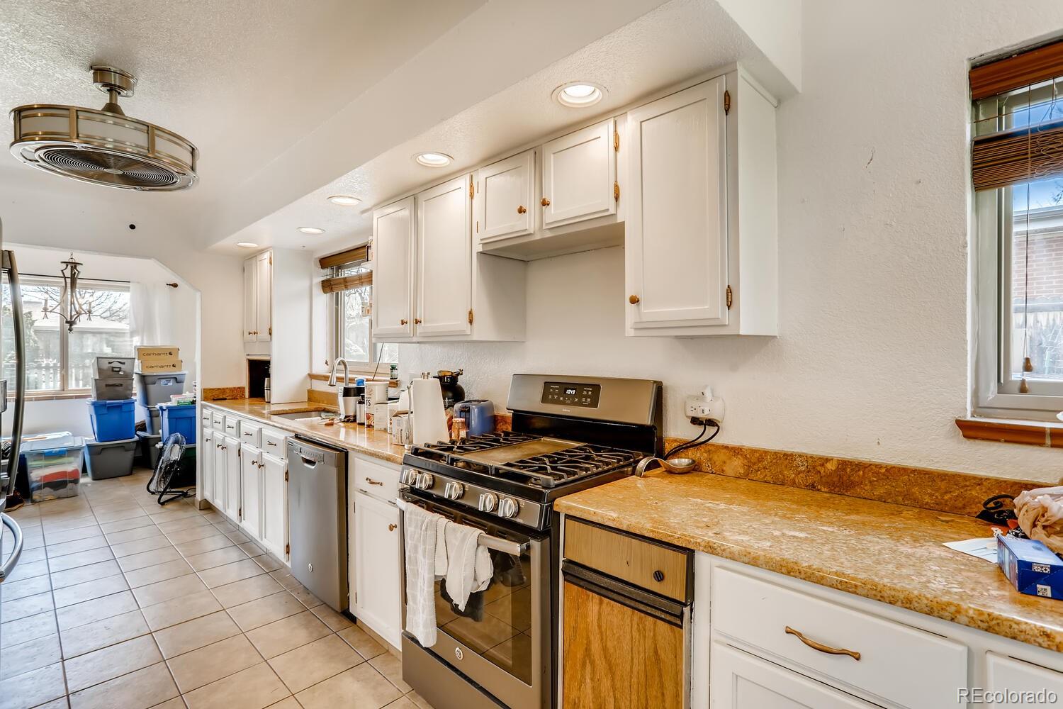 4221 Upham Street Wheat Ridge, CO 80033 - Photo 7 of 26 Gallery Image 7