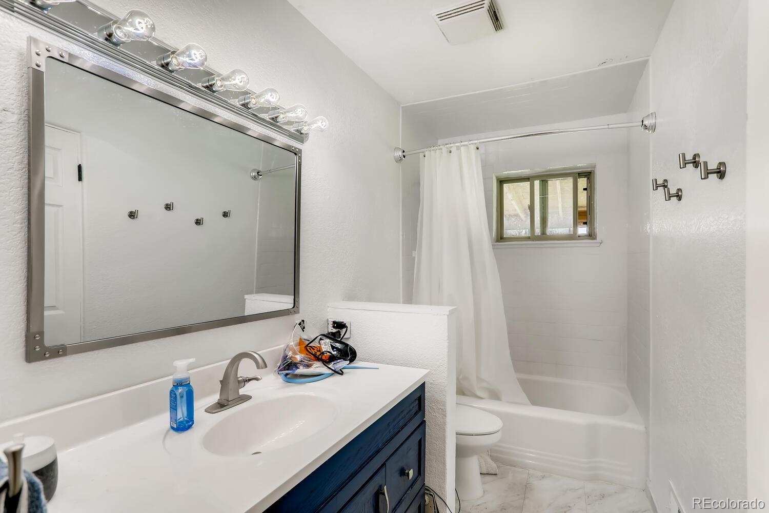 4221 Upham Street Wheat Ridge, CO 80033 - Photo 10 of 26 Gallery Image 10