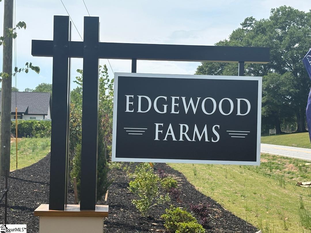 132 Edgewood Avenue Easley, SC 29640 - Photo 5 of 6