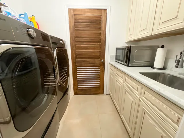 $8,000 | 10900 Haydn Drive, Boca Raton, FL 33498