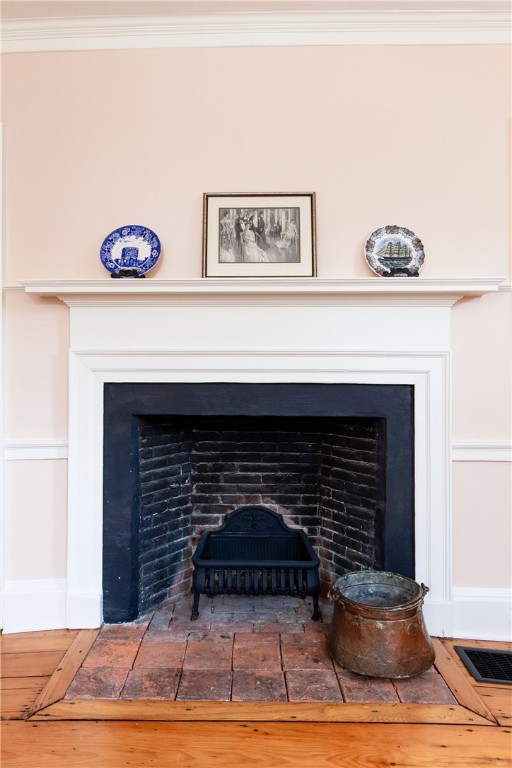 26 Thames Street Newport, RI 02840 - Photo 24 of 45 Decorative fireplace in front sitting room