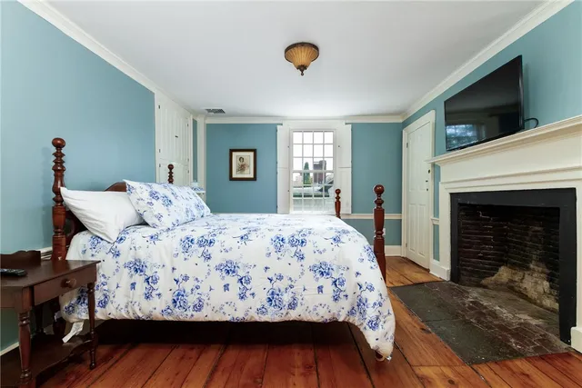 $17,500 | 26 Thames Street, Newport, RI 02840