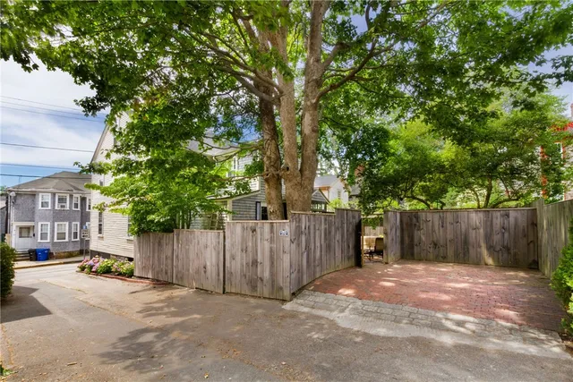 $17,500 | 26 Thames Street, Newport, RI 02840