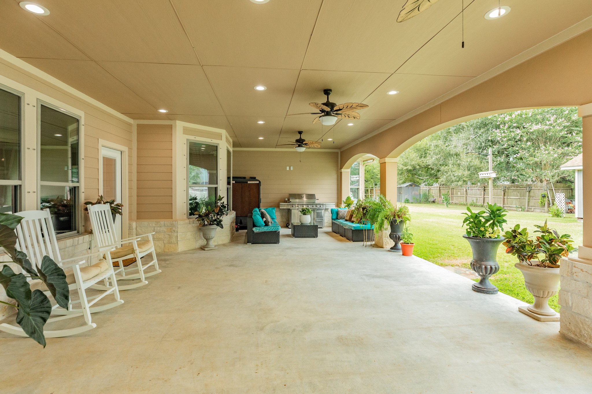 309 Hickman Lane Angleton, TX 77515 - Photo 30 of 37 Gallery Image 30