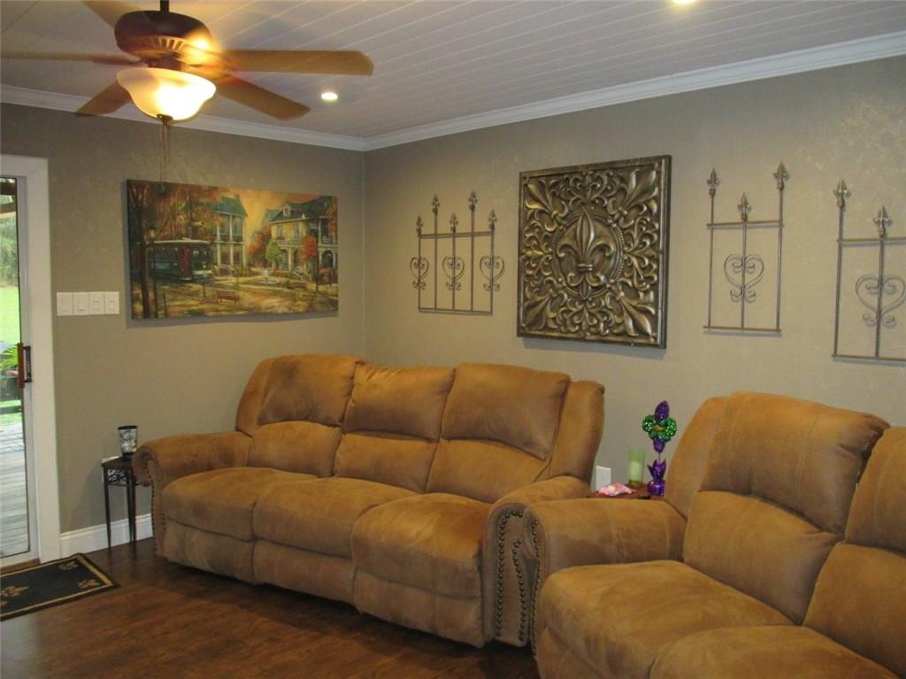 132 Hood Road Pollock, LA 71467 - Photo 5 of 25