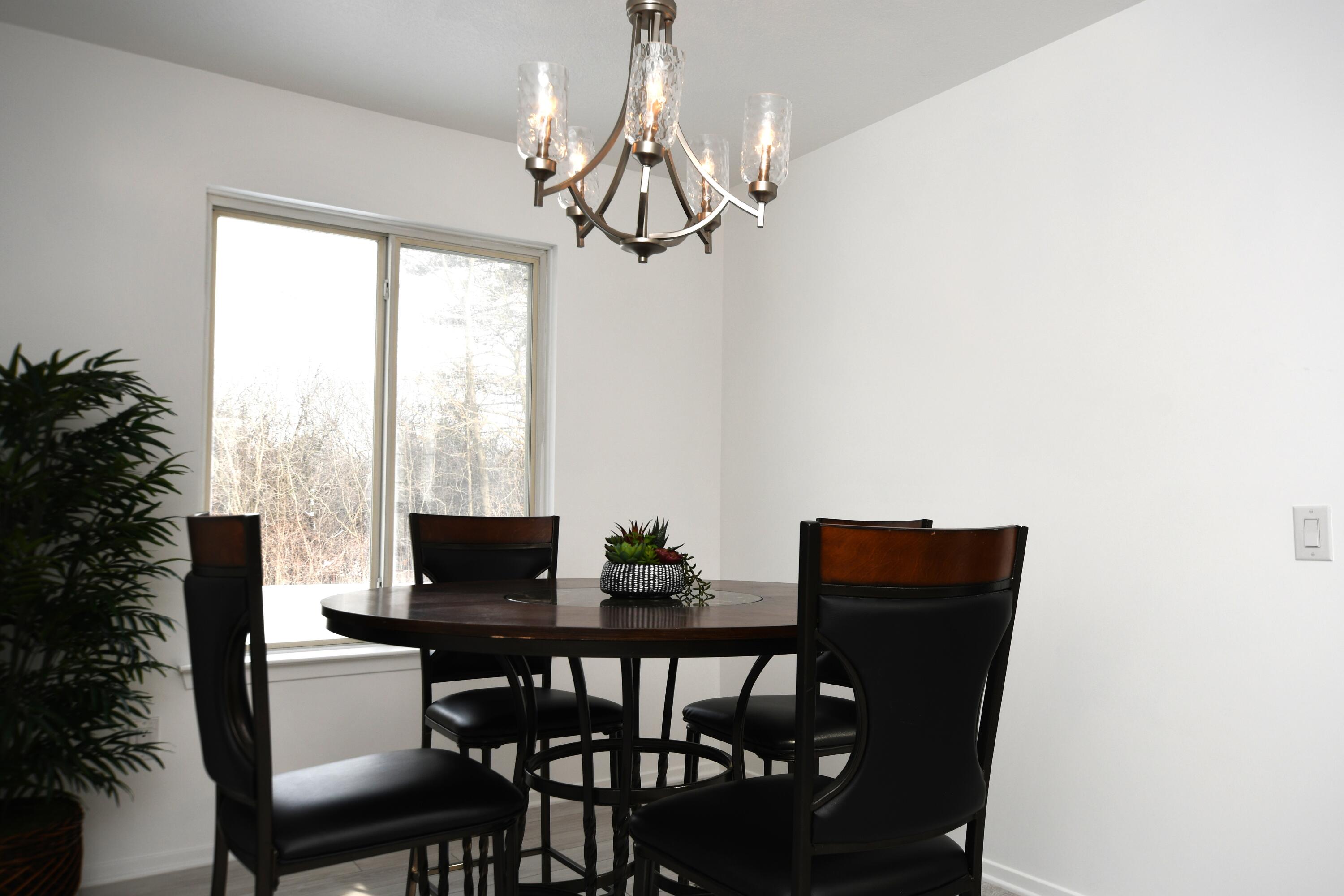 1563 Scio Ridge Road Ann Arbor, MI 48103 - Photo 34 of 44 Dining
