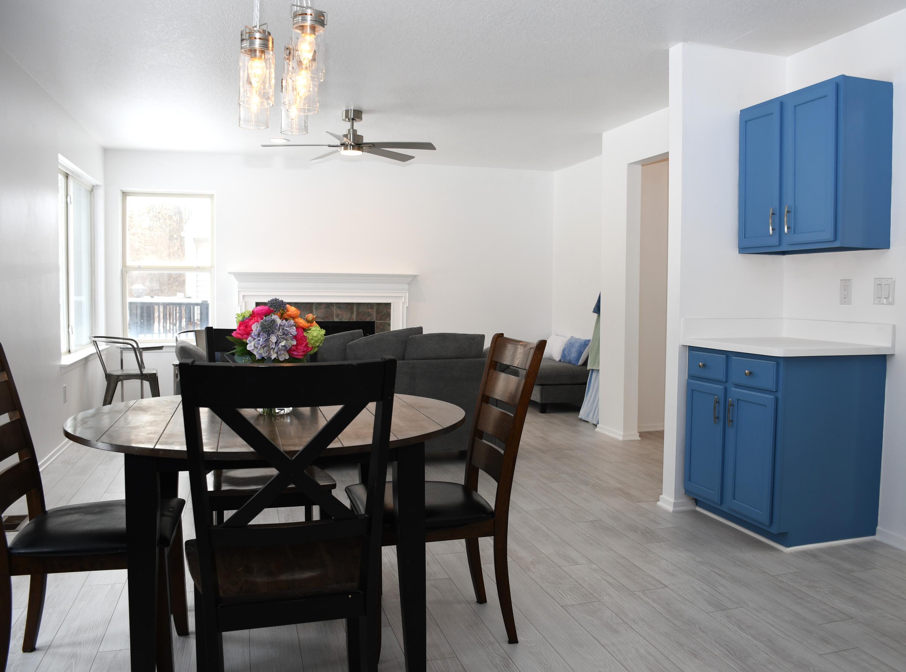 1563 Scio Ridge Road Ann Arbor, MI 48103 - Photo 38 of 44 KitchDen
