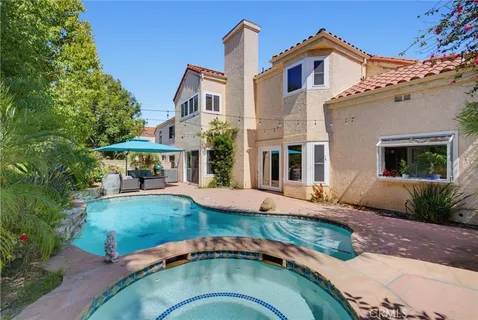 $1,250,000 | 13620 Chesterfield Drive, Moorpark, CA 93021