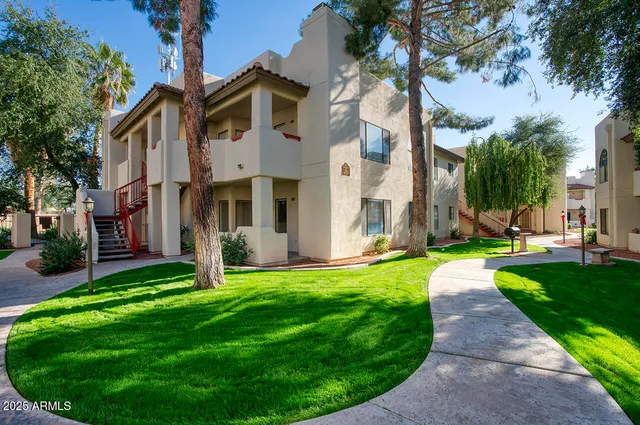 $245,000 | 750 East Northern Avenue, Unit 1055, Phoenix, AZ 85020