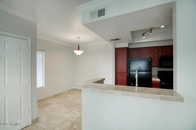 $245,000 | 750 East Northern Avenue, Unit 1055, Phoenix, AZ 85020