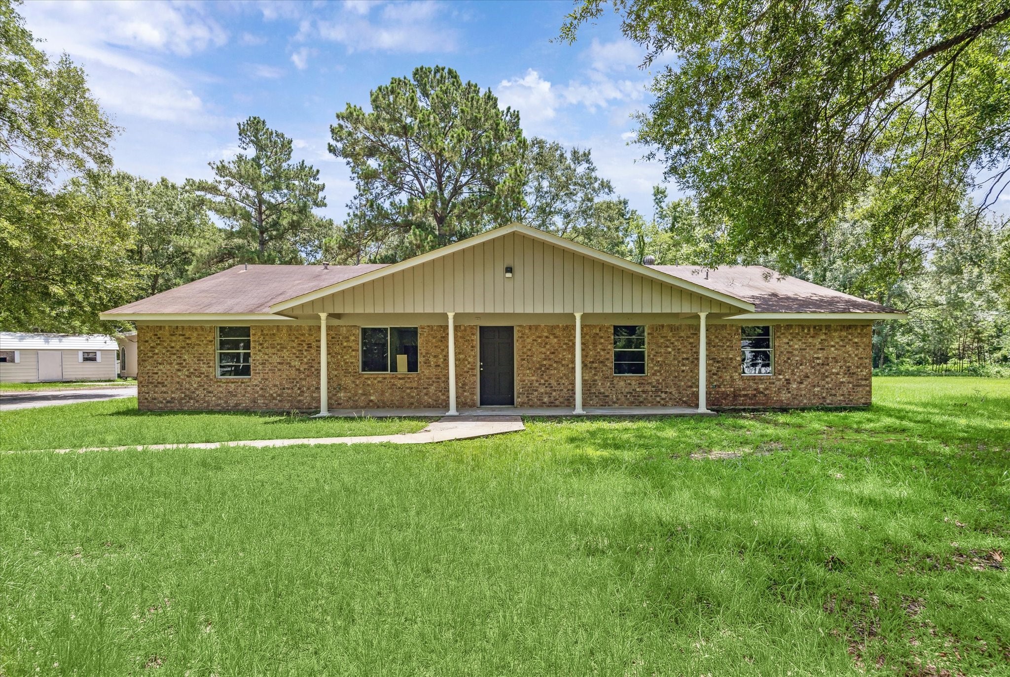 20576 Kings Road New Caney, TX 77357 - Photo 2 of 15
