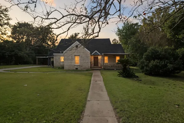 $299,000 | 301 Pine Street, Woodville, TX 75979