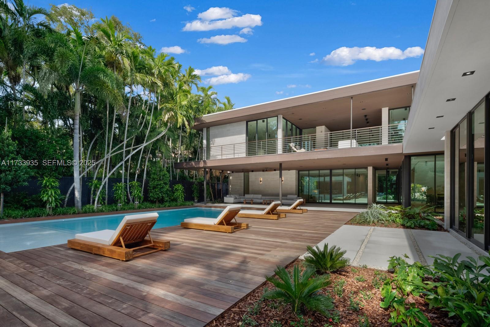4040 Kiaora Street Miami, FL 33133 - Photo 48 of 70