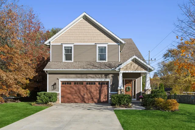 $524,900 | 3707 Fox Crossing, St. Joseph, MI 49085