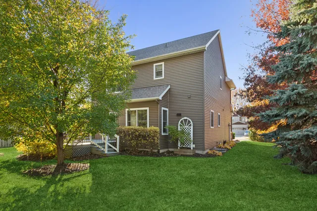 $524,900 | 3707 Fox Crossing, St. Joseph, MI 49085