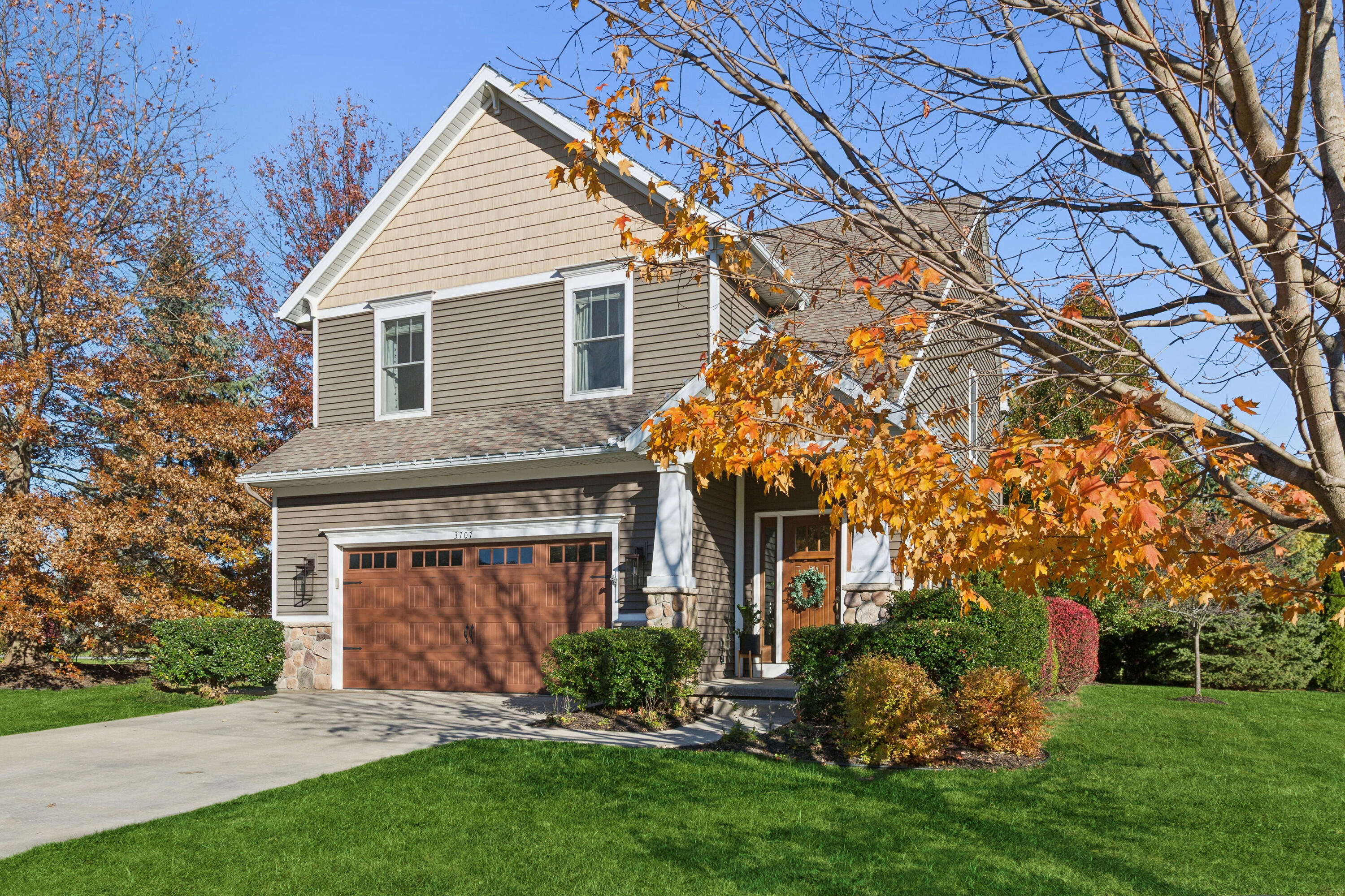 3707 Fox Crossing St. Joseph, MI 49085 - Photo 4 of 35 Front Fox Crossing 2