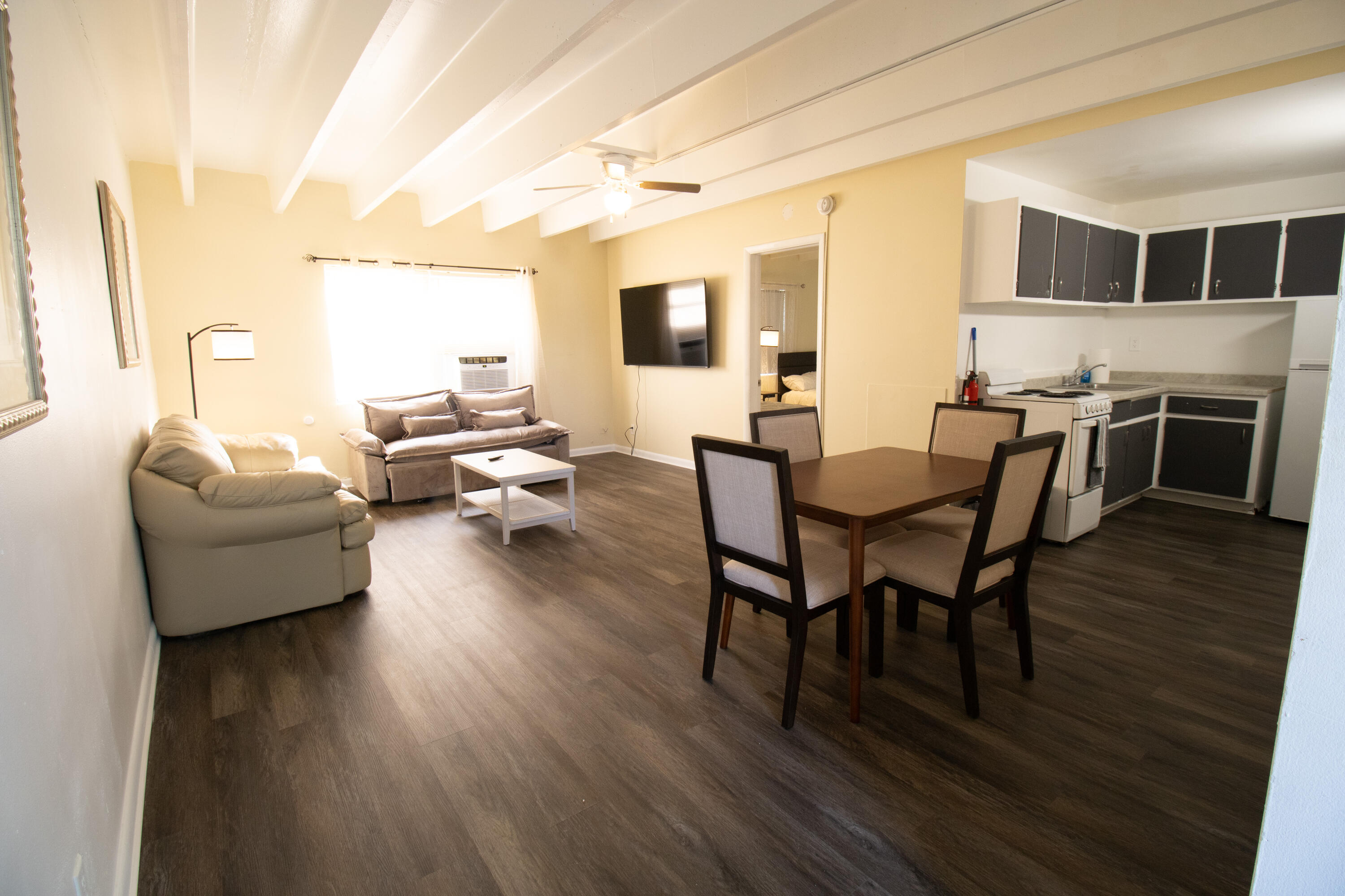 1257 Island Road, Unit 4 Riviera Beach, FL 33404 - Photo 1 of 7 Living