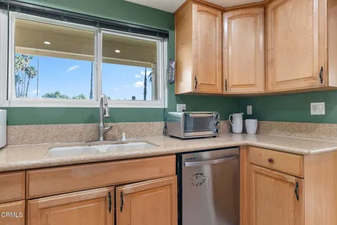 $975,000 | 12446 Herrick Avenue, Sylmar, CA 91342