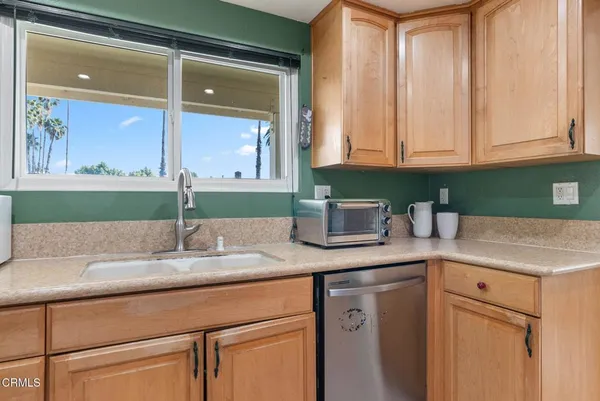 $960,000 | 12446 Herrick Avenue, Sylmar, CA 91342