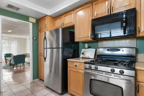 $960,000 | 12446 Herrick Avenue, Sylmar, CA 91342