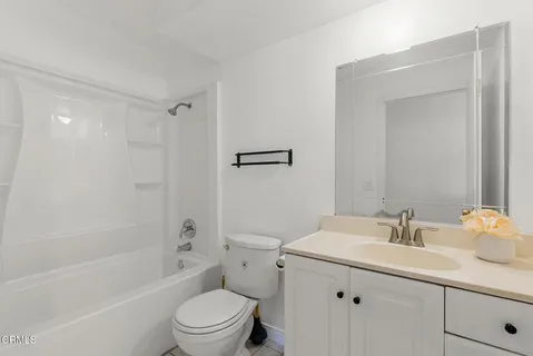 $975,000 | 12446 Herrick Avenue, Sylmar, CA 91342