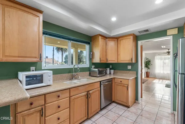 $960,000 | 12446 Herrick Avenue, Sylmar, CA 91342