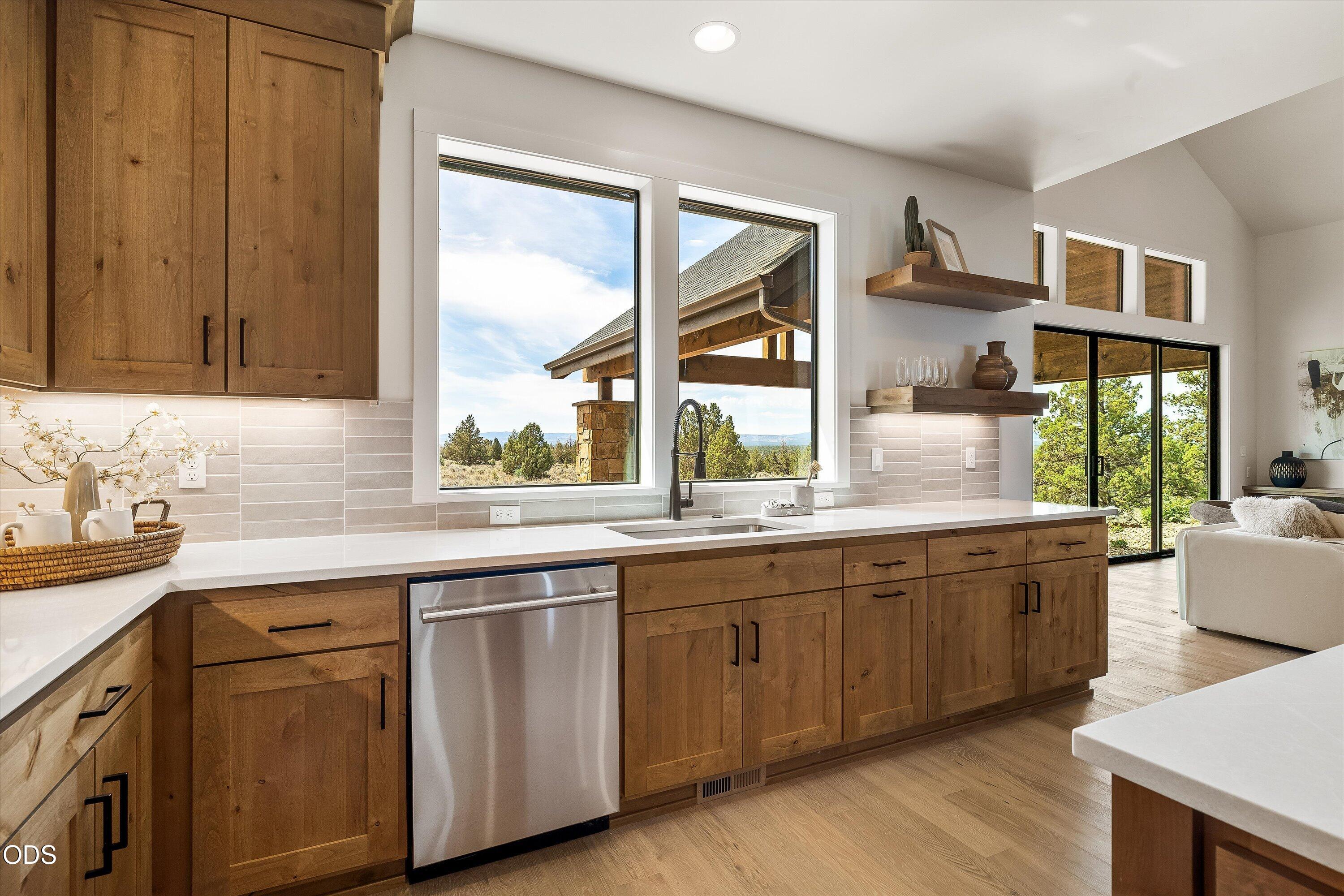 17164 Southwest Paragon Court Powell Butte, OR 97753 - Photo 12 of 50