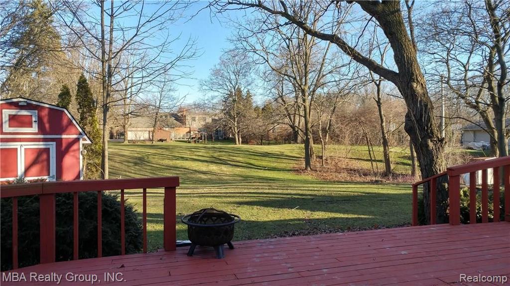 22271 West River Road Grosse Ile, MI 48138 - Photo 37 of 41