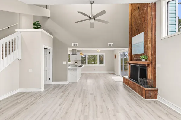 $689,900 | 301 Summit Drive, Destin, FL 32541