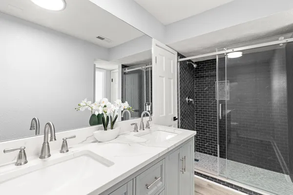 $689,900 | 301 Summit Drive, Destin, FL 32541