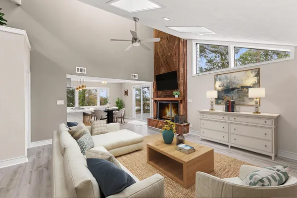 $689,900 | 301 Summit Drive, Destin, FL 32541