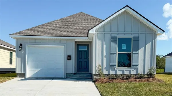$249,900 | 407 Holmes Boulevard, Terrytown, LA 70056