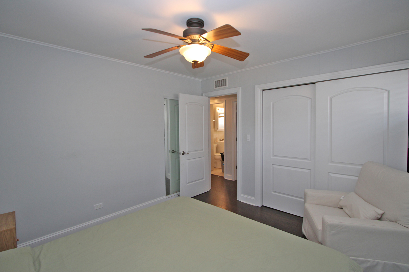 33 Johnathan Road Lake Zurich, IL 60047 - Photo 16 of 22 Gallery Image 16