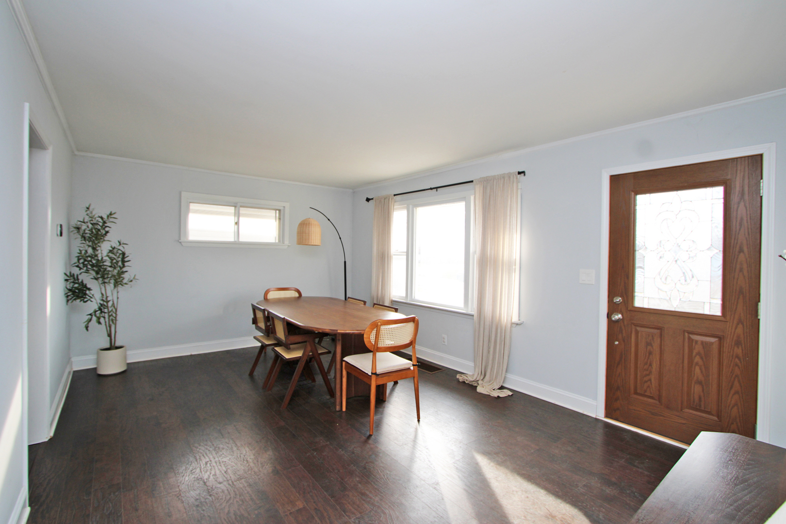 33 Johnathan Road Lake Zurich, IL 60047 - Photo 3 of 22 Gallery Image 3