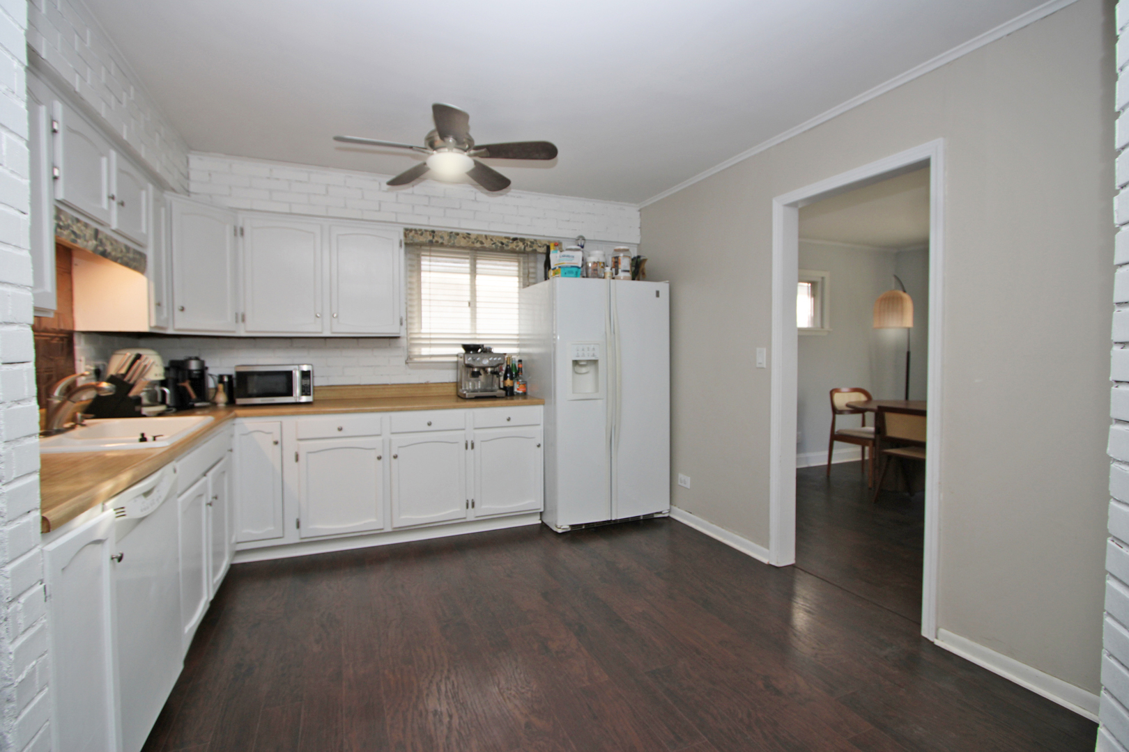 33 Johnathan Road Lake Zurich, IL 60047 - Photo 7 of 22 Gallery Image 7