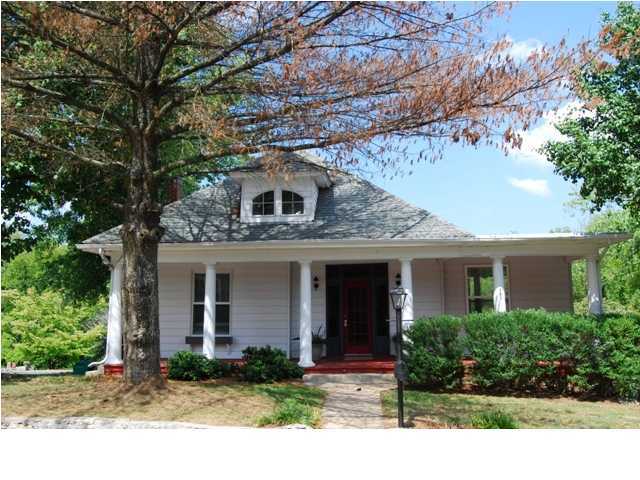 9 Ridgeside Road Chattanooga, TN 37411 - Photo 1 of 25 Primary Photo