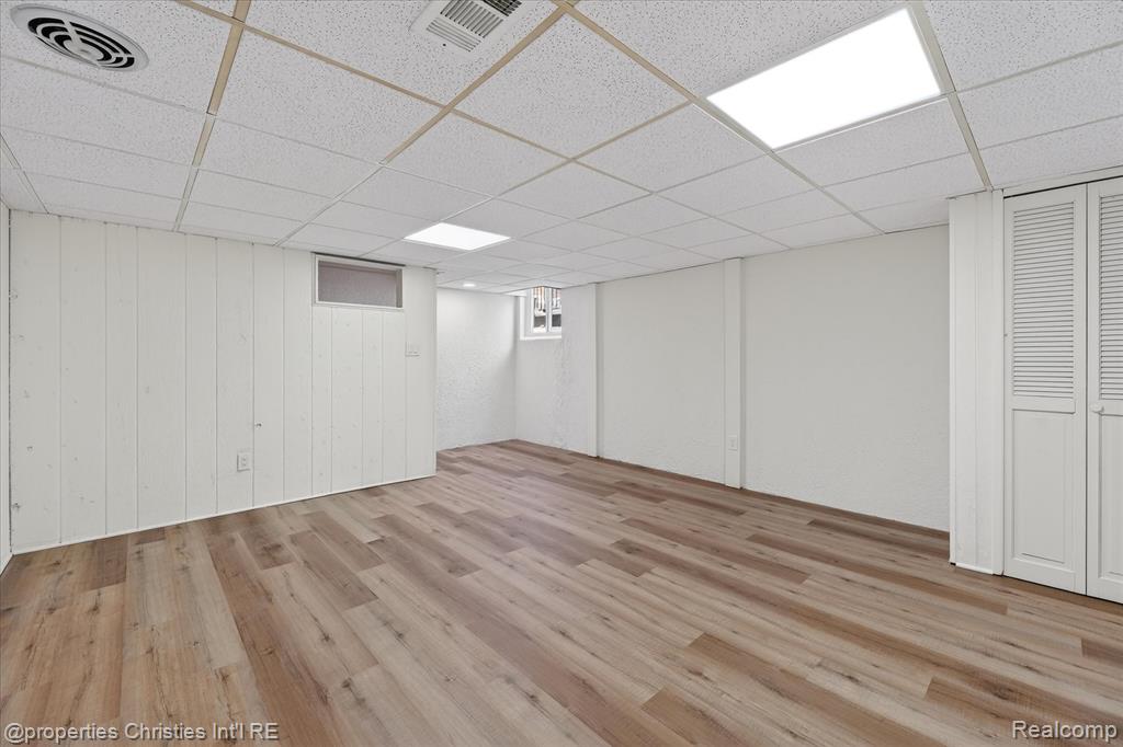 32651 Five Mile Road, Unit 15 Livonia, MI 48154 - Photo 21 of 44