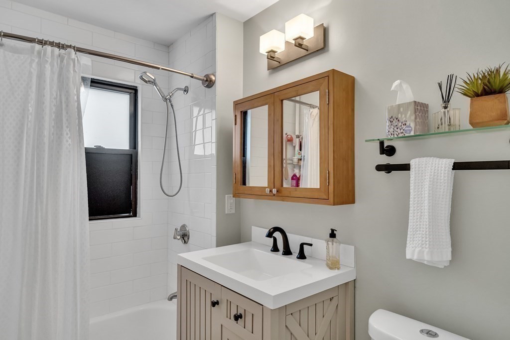 35 Bay State Road, Unit 35 Quincy, MA 02171 - Photo 19 of 27 Gallery Image 19