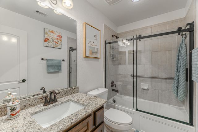 $850,000 | 30 Fury Ranch Place, The Woodlands, TX 77375