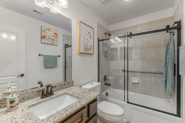 $850,000 | 30 Fury Ranch Place, The Woodlands, TX 77375