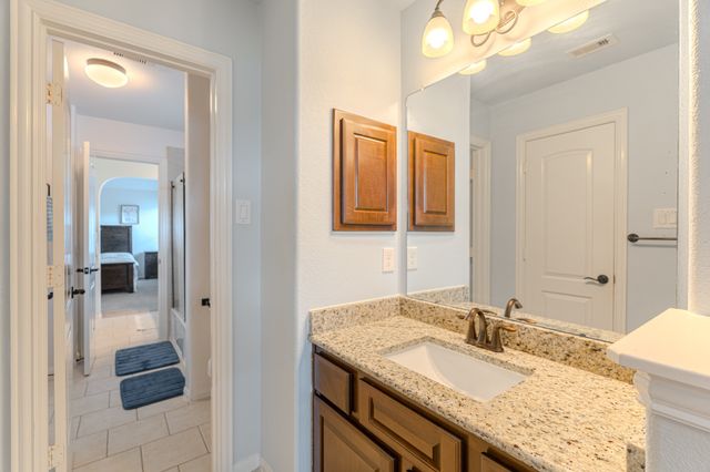 $850,000 | 30 Fury Ranch Place, The Woodlands, TX 77375