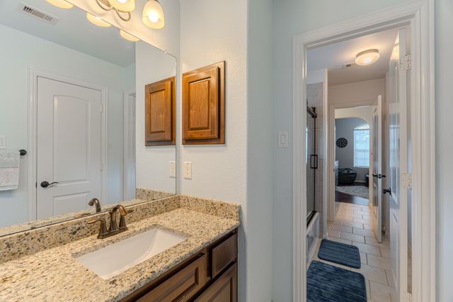 $850,000 | 30 Fury Ranch Place, The Woodlands, TX 77375